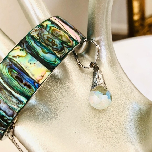 Vintage Abalone Bracelet & Glitter Globe Pendant Necklace - Picture 4 of 15